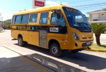 Novo ônibus amplia transporte escolar em Videira