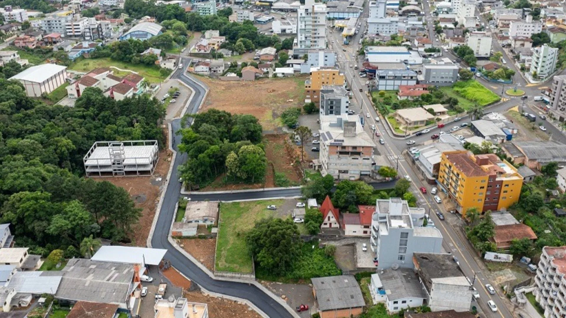 Prefeitura conclui pavimentação em ruas estratégicas de Videira