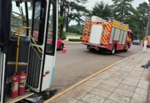 Motorista age rápido e impede que ônibus pegue fogo no Centro de Fraiburgo
