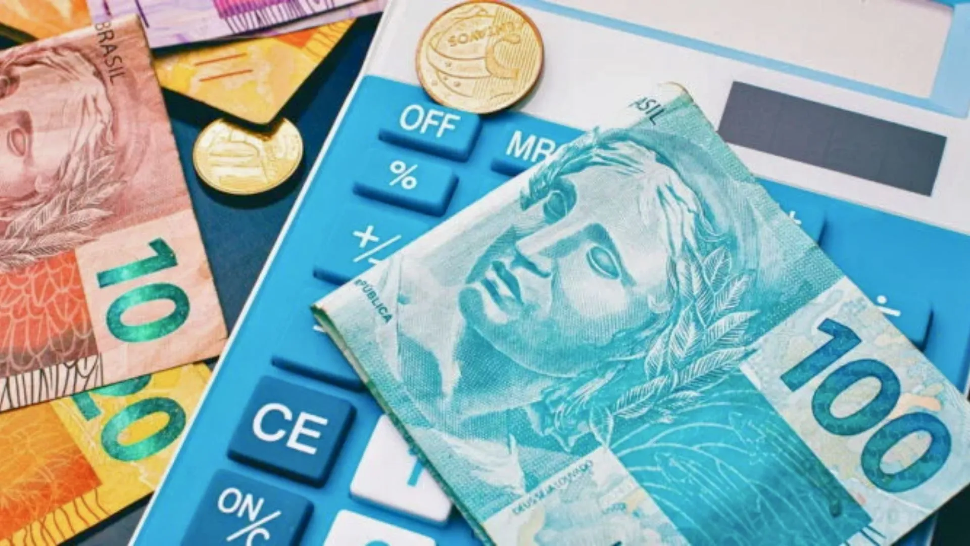 Novo salário mínimo de R$ 1.621 deve injetar R$ 81,7 bilhões na economia