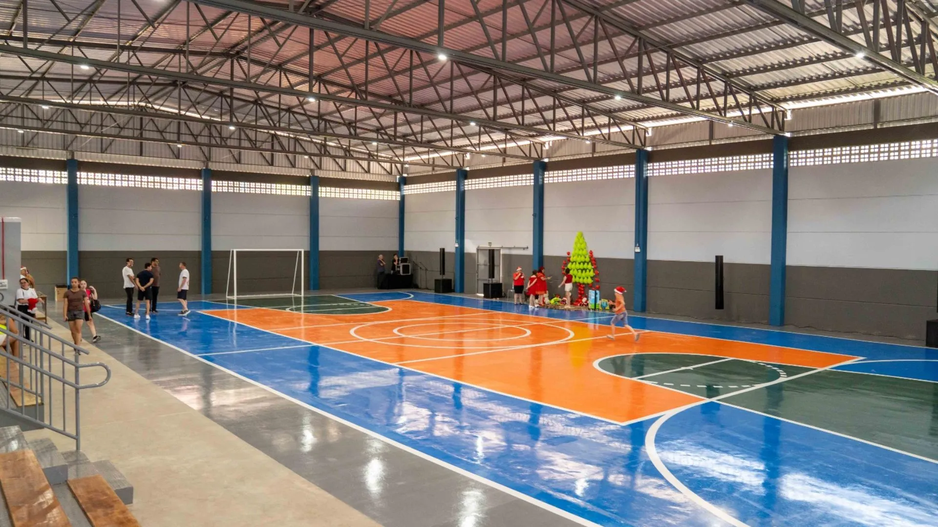 Videira entrega ginásio poliesportivo no Bairro Panazzolo