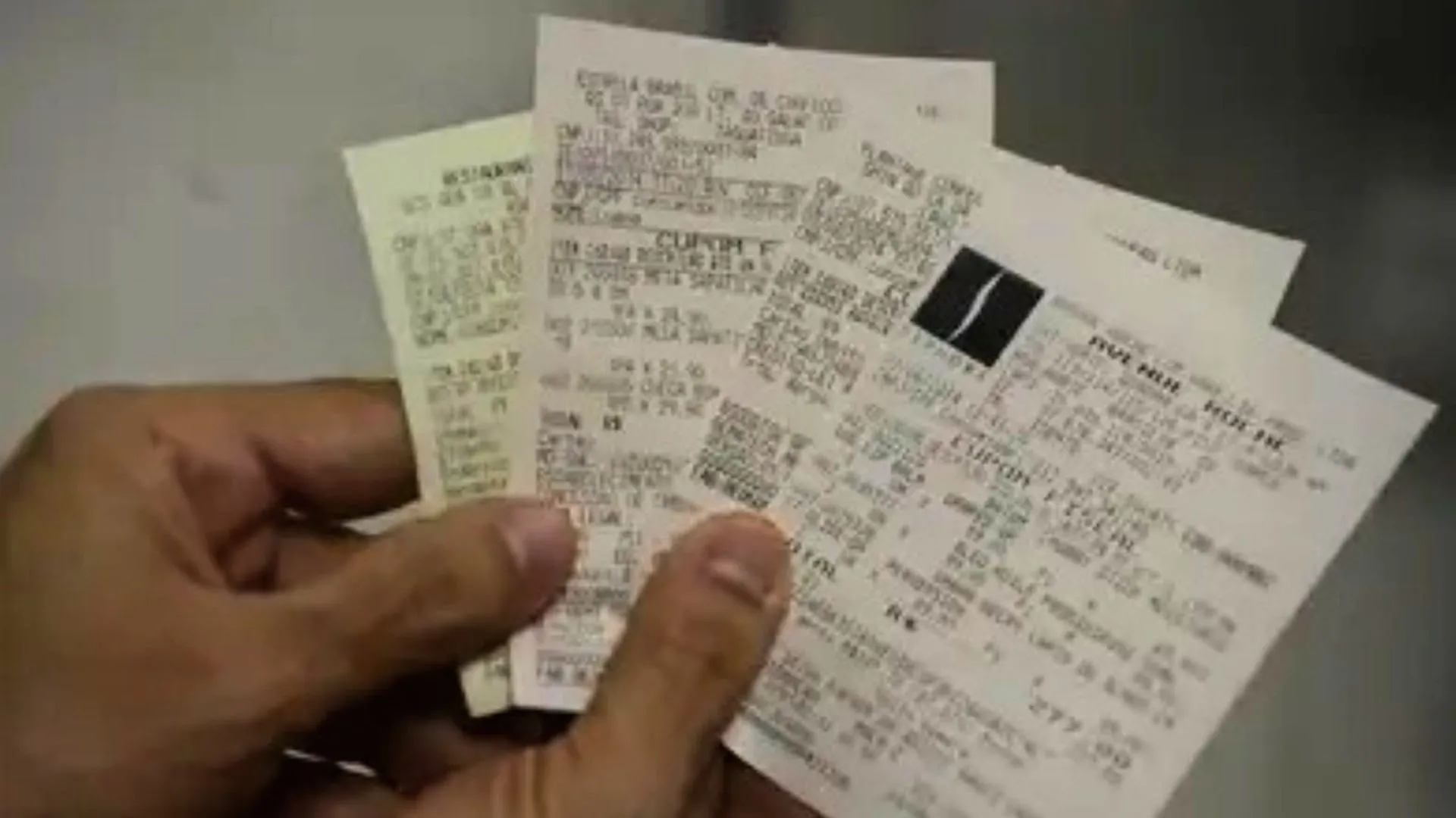 Notas fiscais terão dois novos impostos a partir de janeiro de 2026