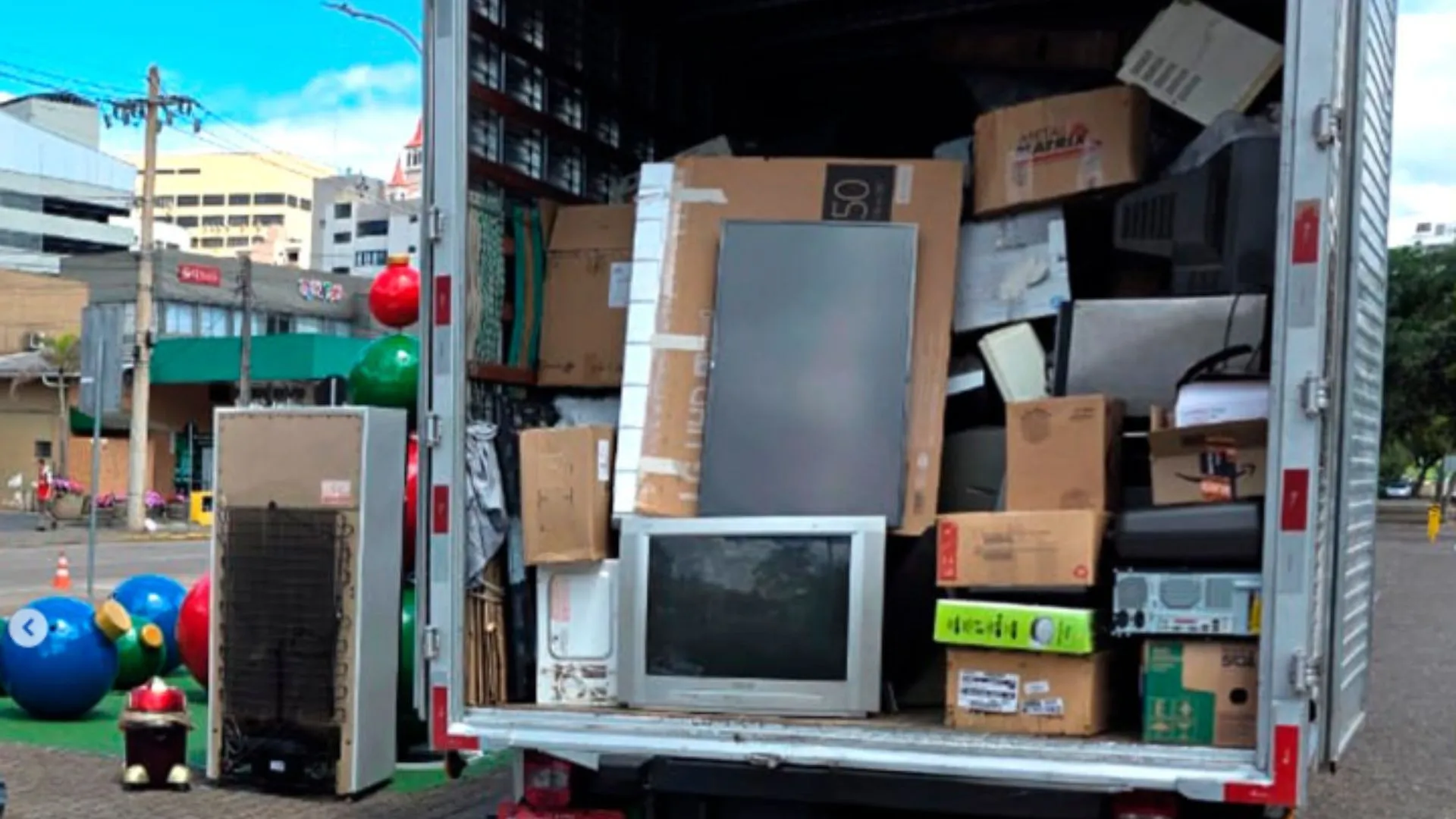 Recicla CDL recolhe mais de 6 toneladas de lixo eletrônico em Videira