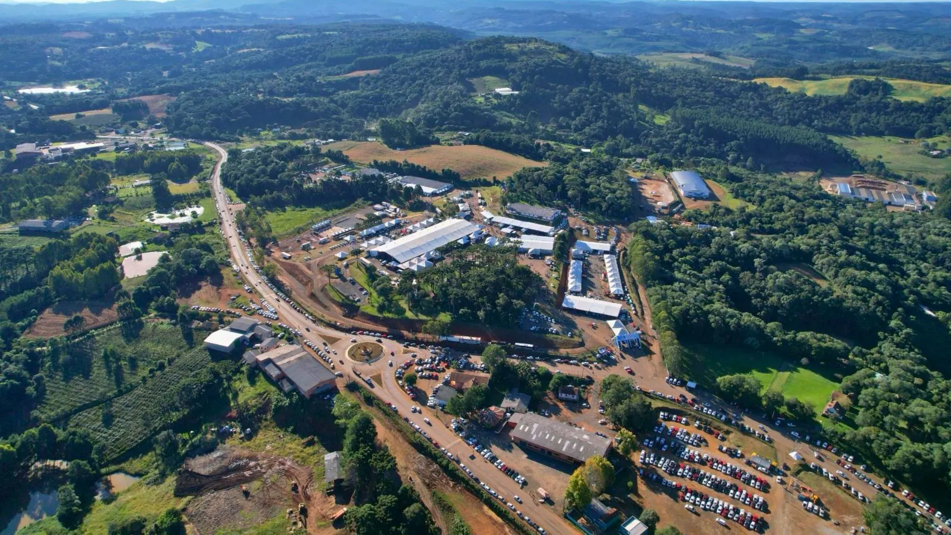 Caçador anuncia ExpoCaçador 2026 com shows, negócios e rodeio