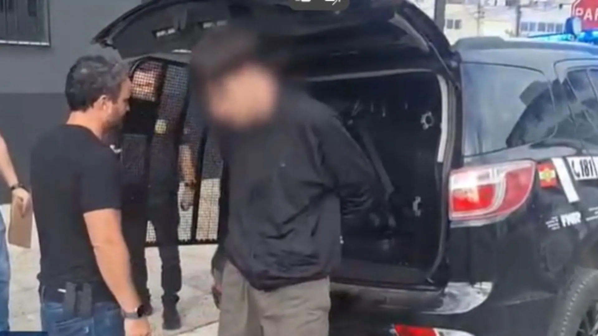 Jovem é detido em SC por incentivar automutilação de meninas na internet