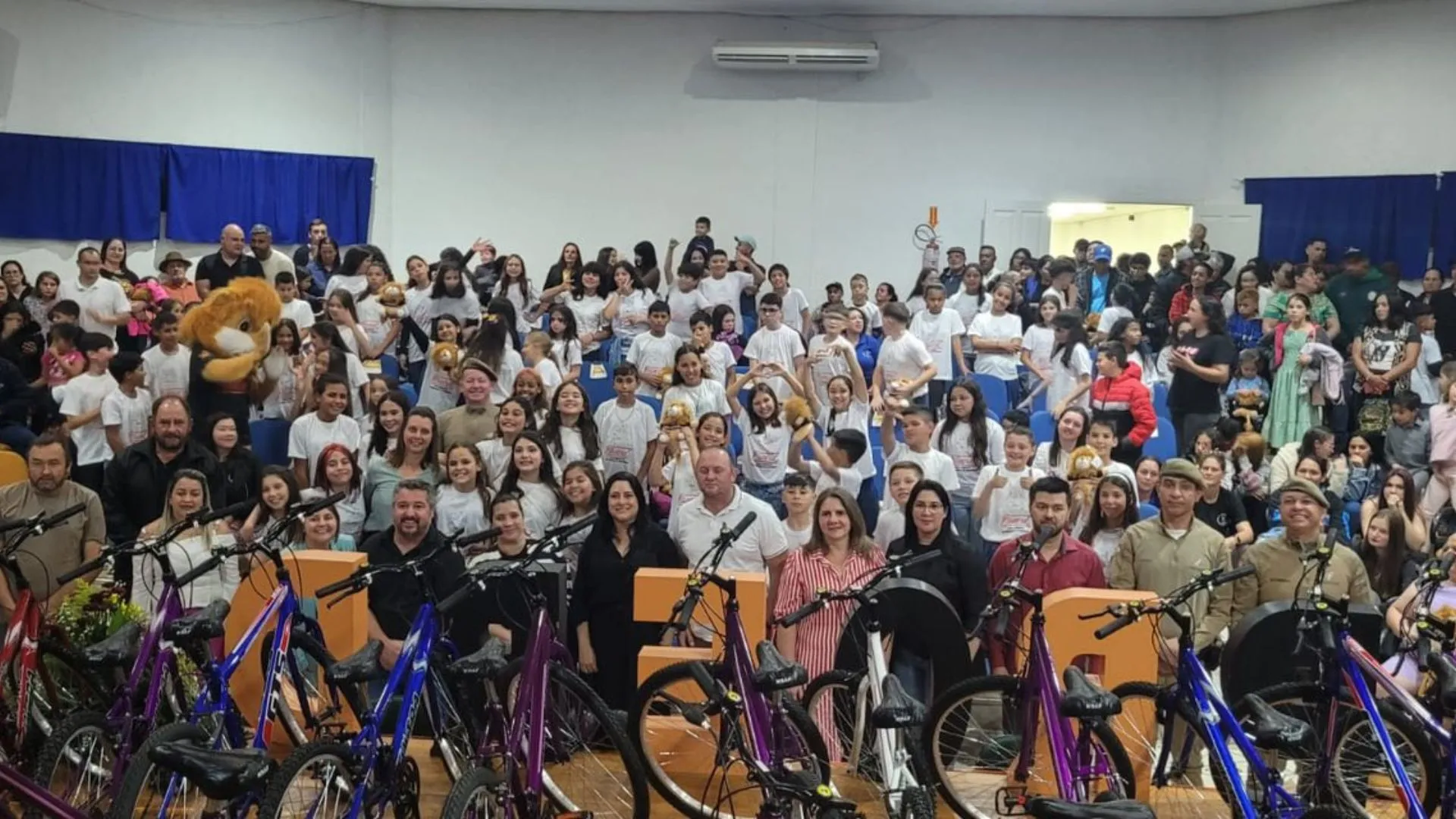 PROERD em Calmon é concluído com 75 formandos