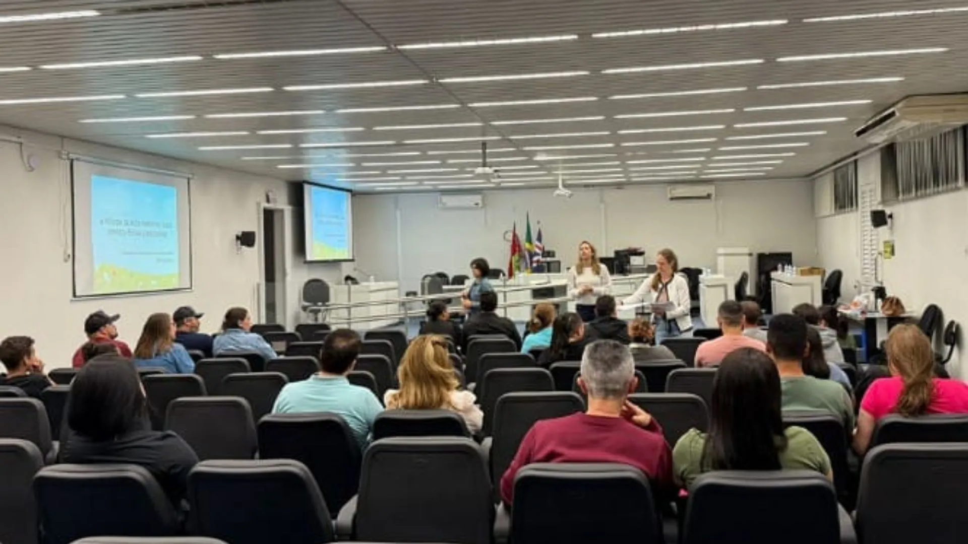 Caçador conclui curso para pretendentes à adoção