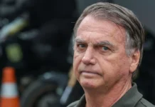 Bolsonaro passa por nova cirurgia após crise de soluço
