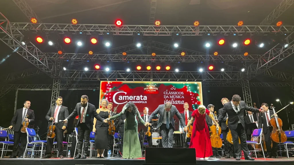 Espetáculo da Camerata Florianópolis atrai grande público em Caçador