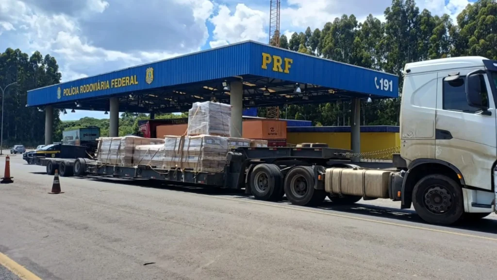 Operação flagra 184 mil kg de excesso de peso em rodovias de SC
