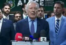 Lewandowski entrega carta de demissão e deixa o Ministério da Justiça
