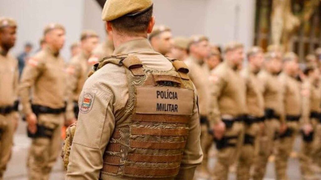 Confronto armado em Blumenau termina com suspeito morto durante ação da Polícia Militar