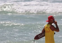 SC registra 18 pessoas salvas de afogamento por dia na temporada 2025/2026