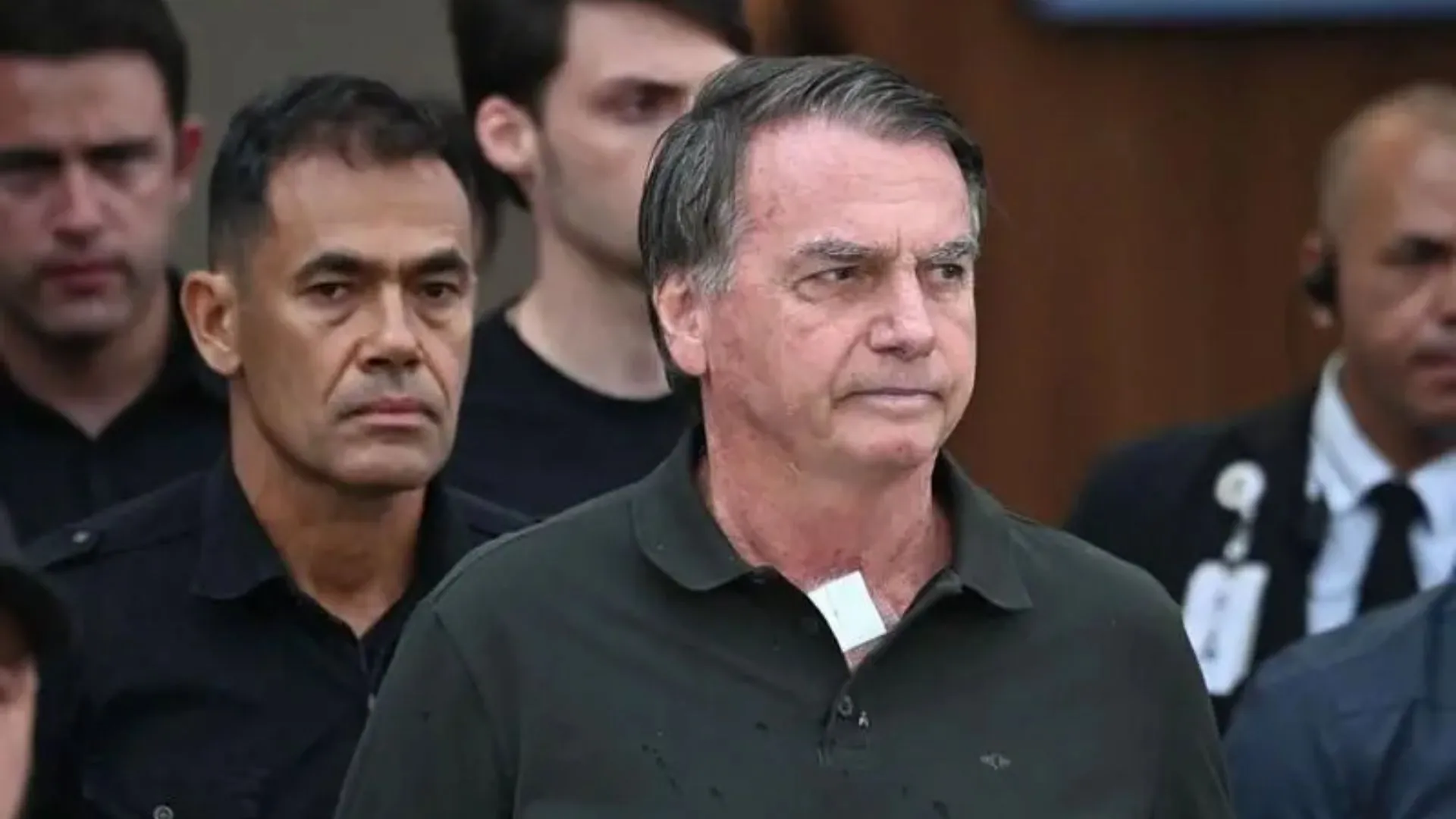 Bolsonaro deixa sede da PF e passa a cumprir pena na Papudinha