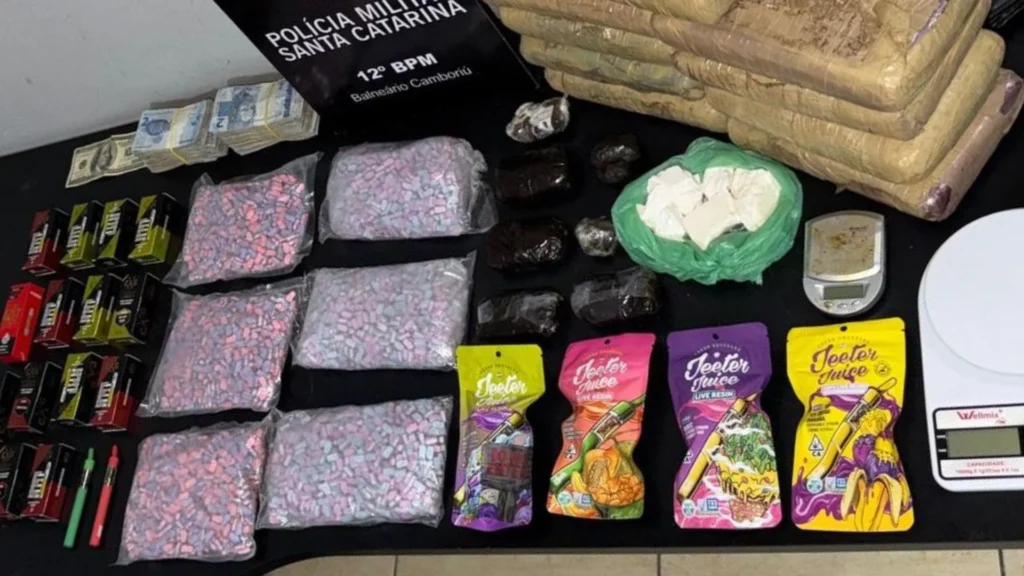 Polícia Militar apreende R$ 1 milhão em drogas em Balneário Camboriú