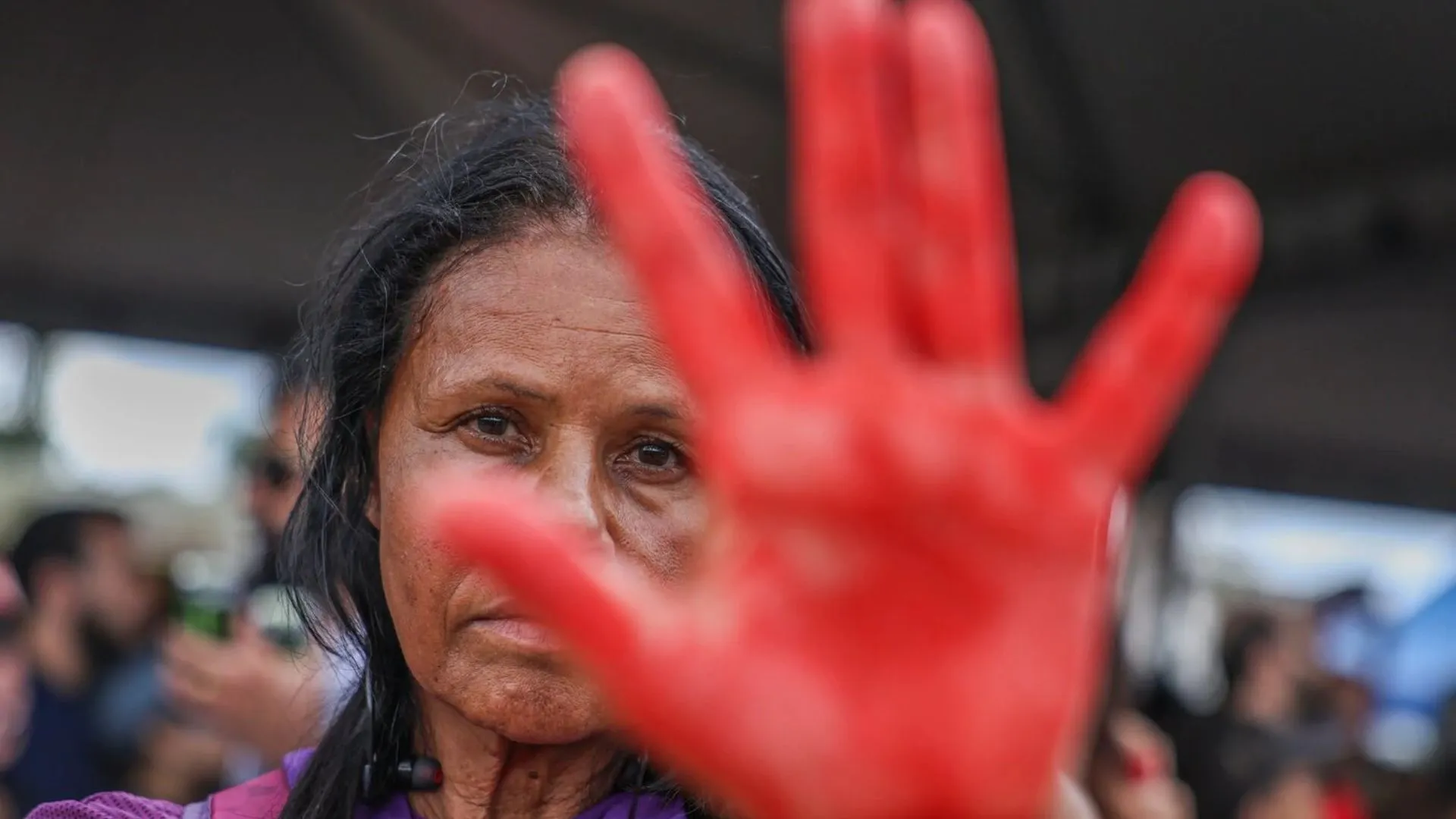 Em 2025, quatro mulheres foram assassinadas por dia no Brasil