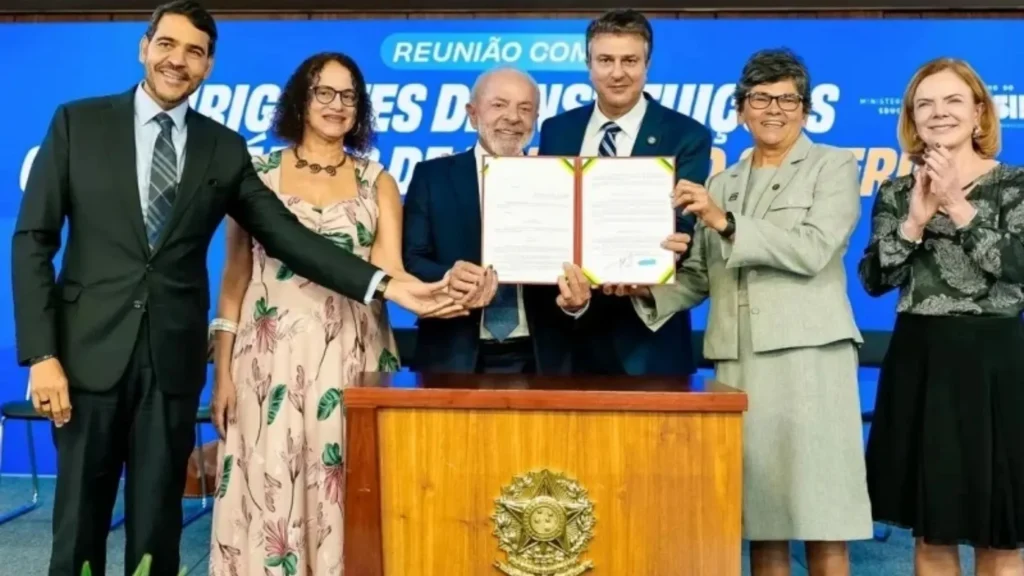 Lei das Universidades Comunitárias é regulamentada e dá força à educação em SC