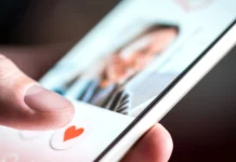 Encontro marcado por aplicativo acaba em cárcere privado e esfaqueamento em SC