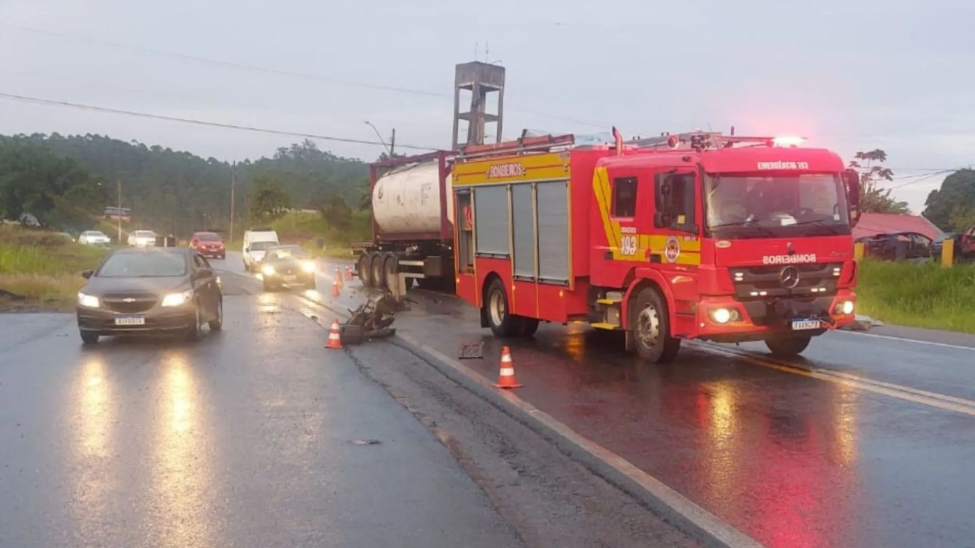Rodovias de SC registram quatro mortes e oito feridos no fim de semana