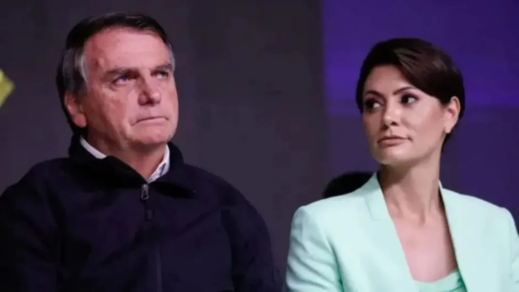 Michelle busca Gilmar Mendes para pedir prisão domiciliar a Bolsonaro