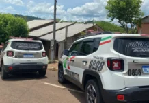 Homem mata esposa e filha e morre após confronto com a PM