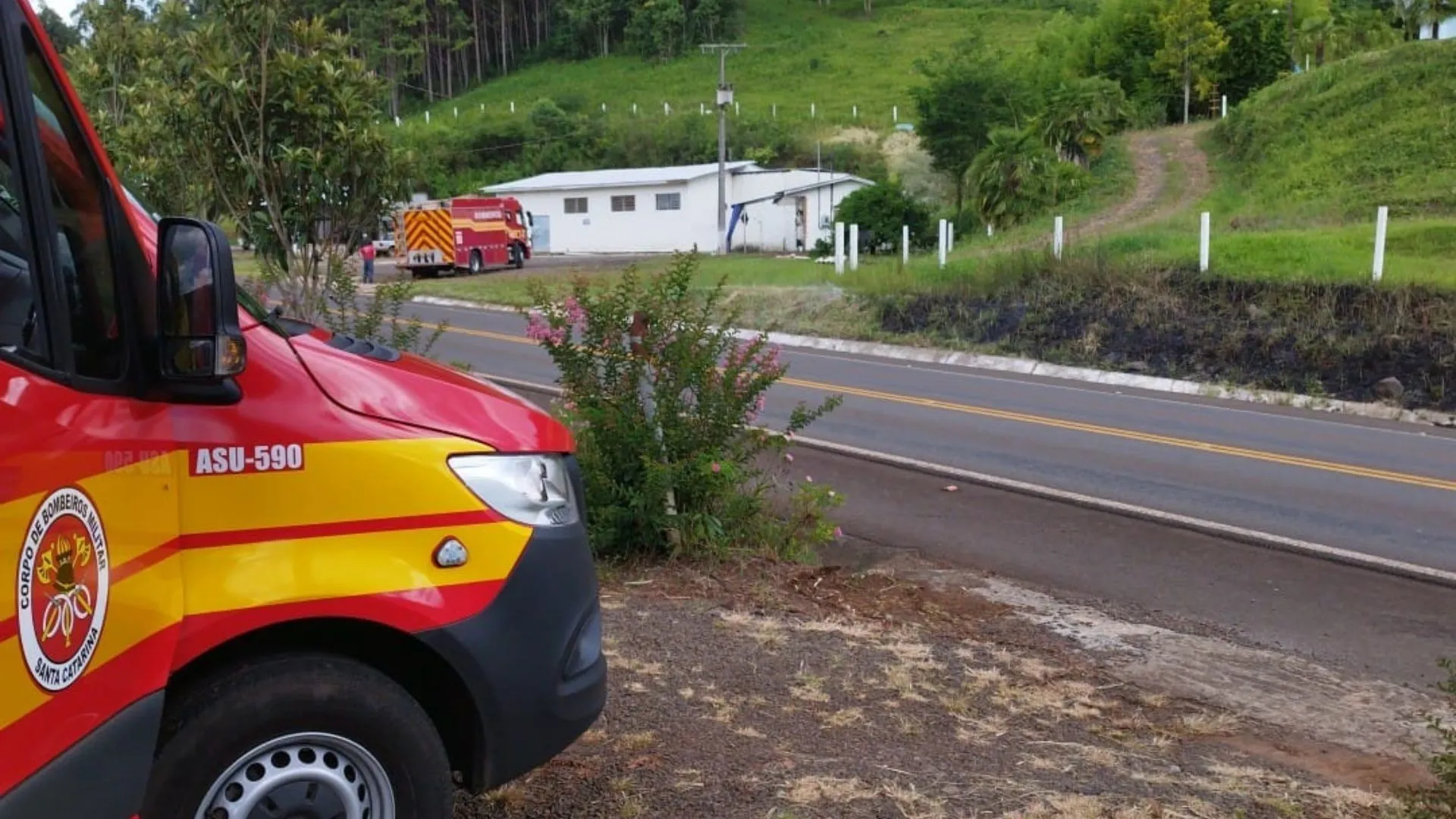 Trabalhador sofre descarga elétrica durante serviço na SC-135