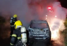 Incêndio destrói veículo na Estrada Santa Lúcia, em Videira