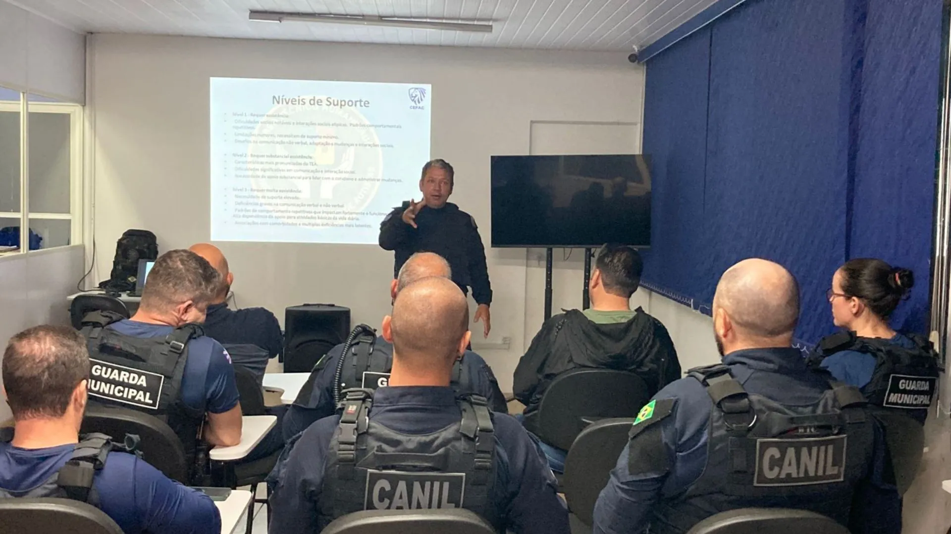 Curso orienta forças de segurança sobre manejo de pessoas autistas