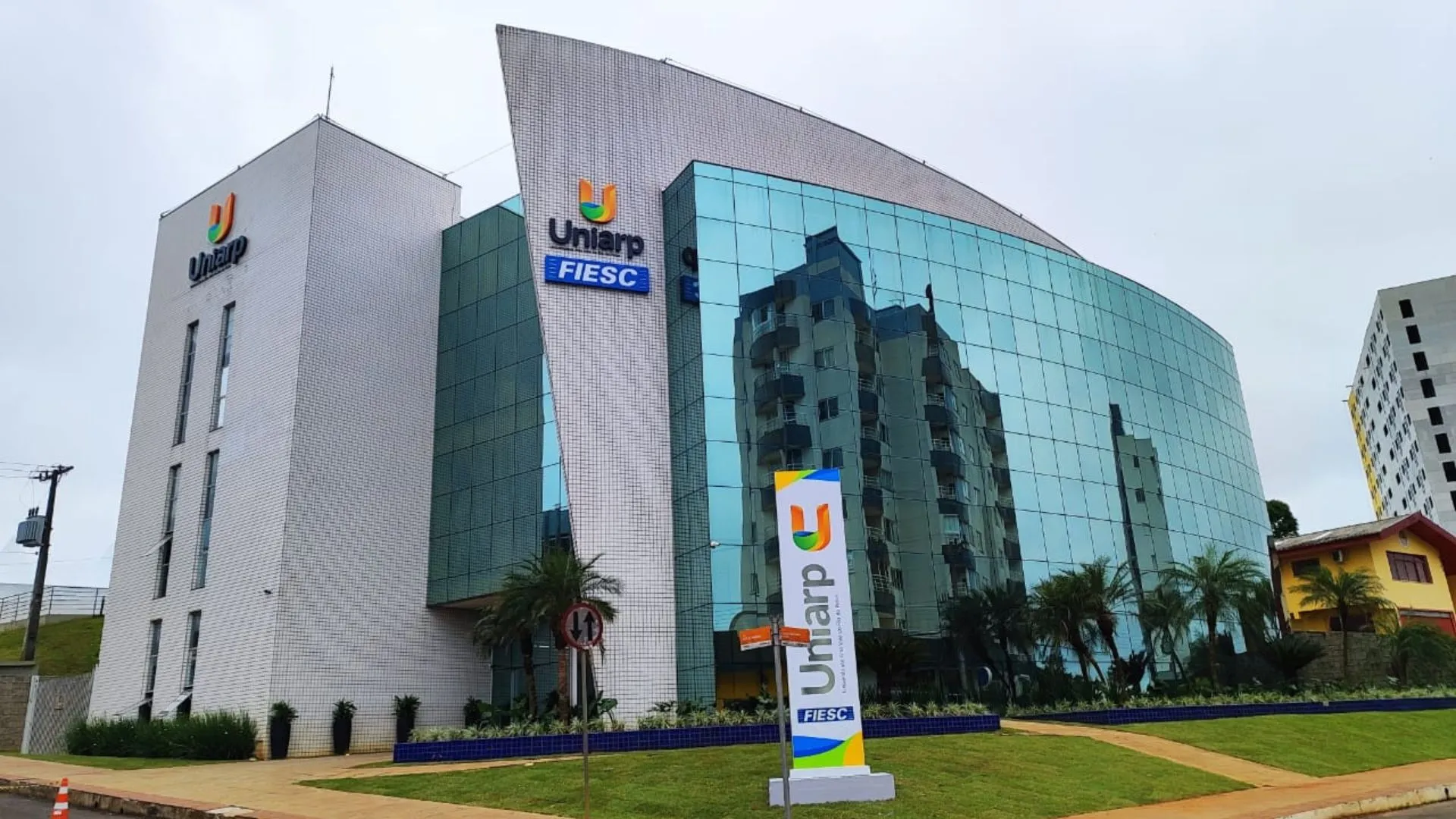 Programas da UNIARP avançam e conquistam notas 5 e 4 na CAPES