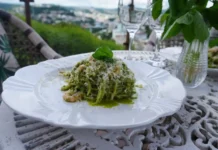 Essência na Cozinha ensina receita de macarrão ao pesto com camarão