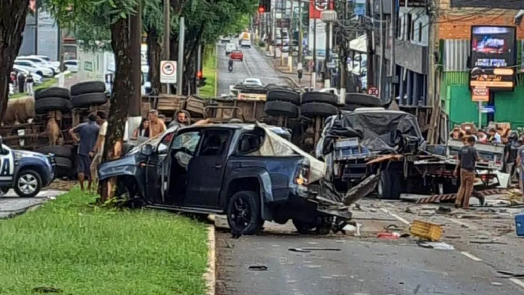 Delegado detalha versão do motorista de carreta que provocou acidente em Chapecó