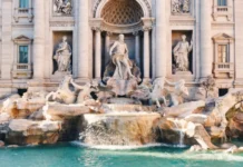 Turistas que quiserem se aproximar da Fontana di Trevi terão que pagar