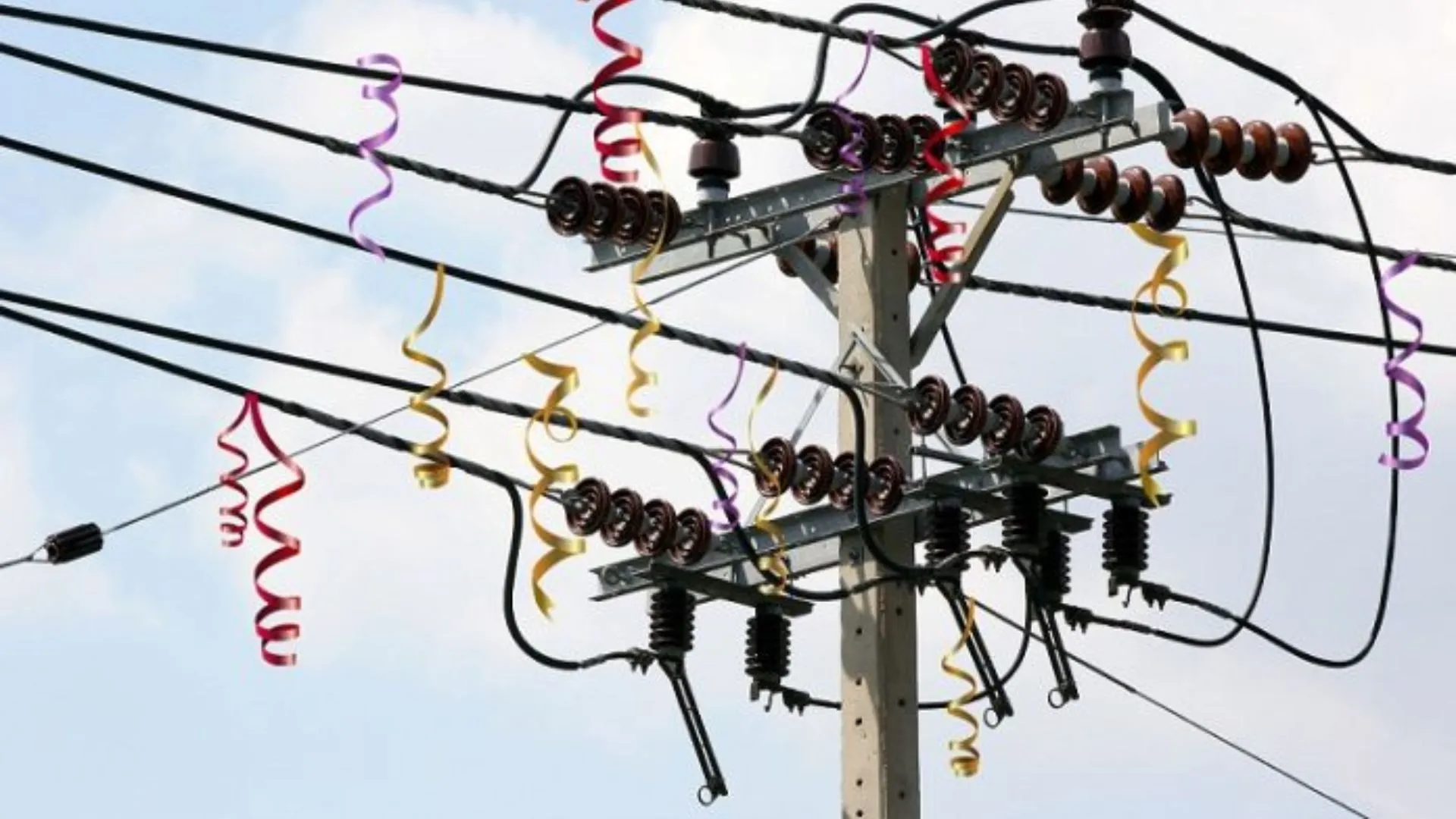 Celesc alerta para riscos com rede elétrica durante o Carnaval em SC