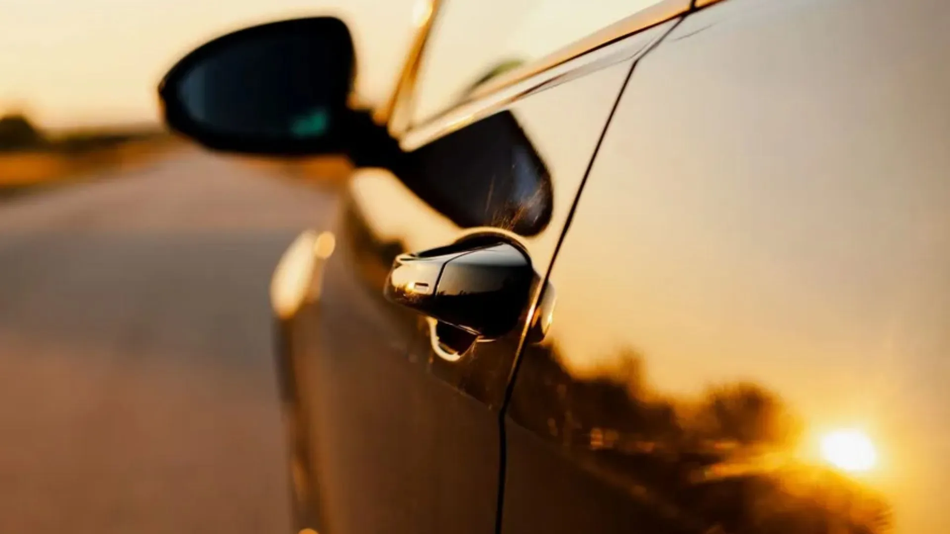 Menina de 5 anos esquecida dentro de carro é internada em estado grave