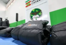 Compra de 294 mil uniformes escolares em SC é anulada pelo TCE