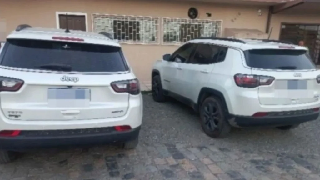 Idosa leva carro errado pra casa e recebe ligação da Polícia por furto