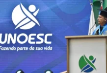 Governador de SC é reconhecido por contribuição à educação superior