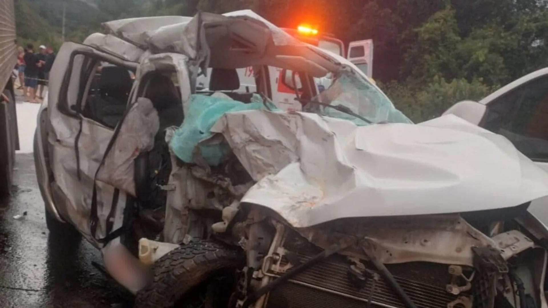 Segunda tragédia em três dias na BR-282 deixa três mortos