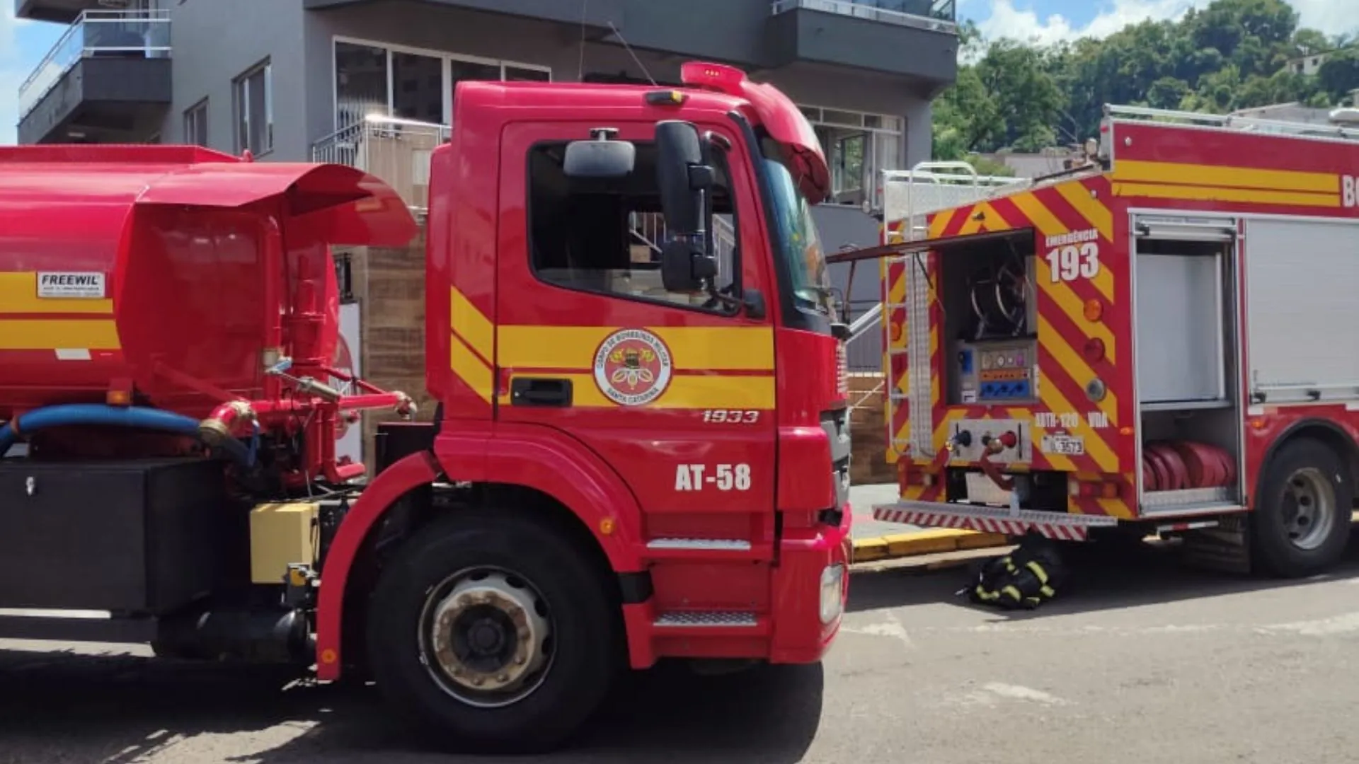 Incêndio atinge sala comercial próximo à Prefeitura de Videira