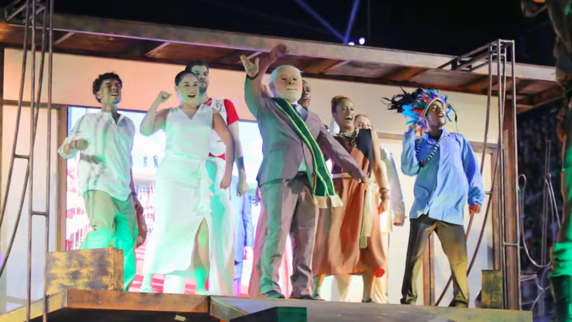 Escola de samba que homenageou Lula é rebaixada