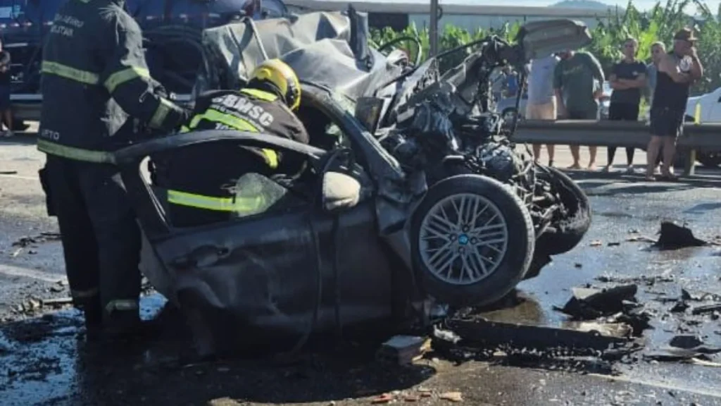Acidente na BR-101 deixa ao menos três mortos em Itajaí