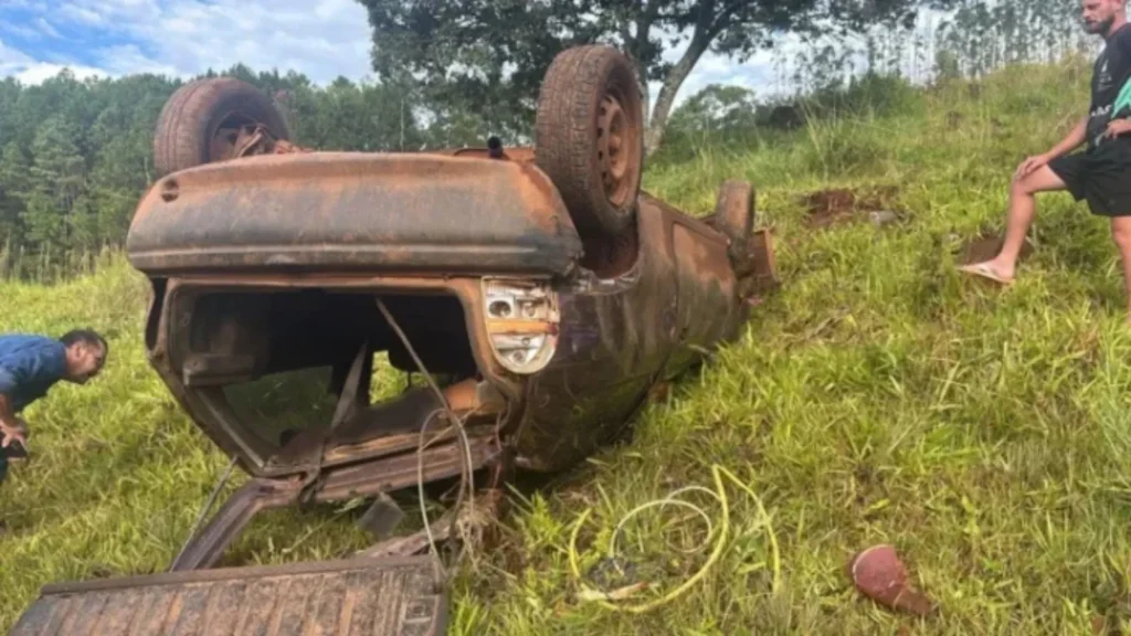 Motorista é encontrado morto após acidente em Piratuba