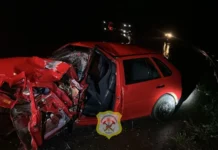 Grave acidente na SC-350 deixa motorista preso às ferragens