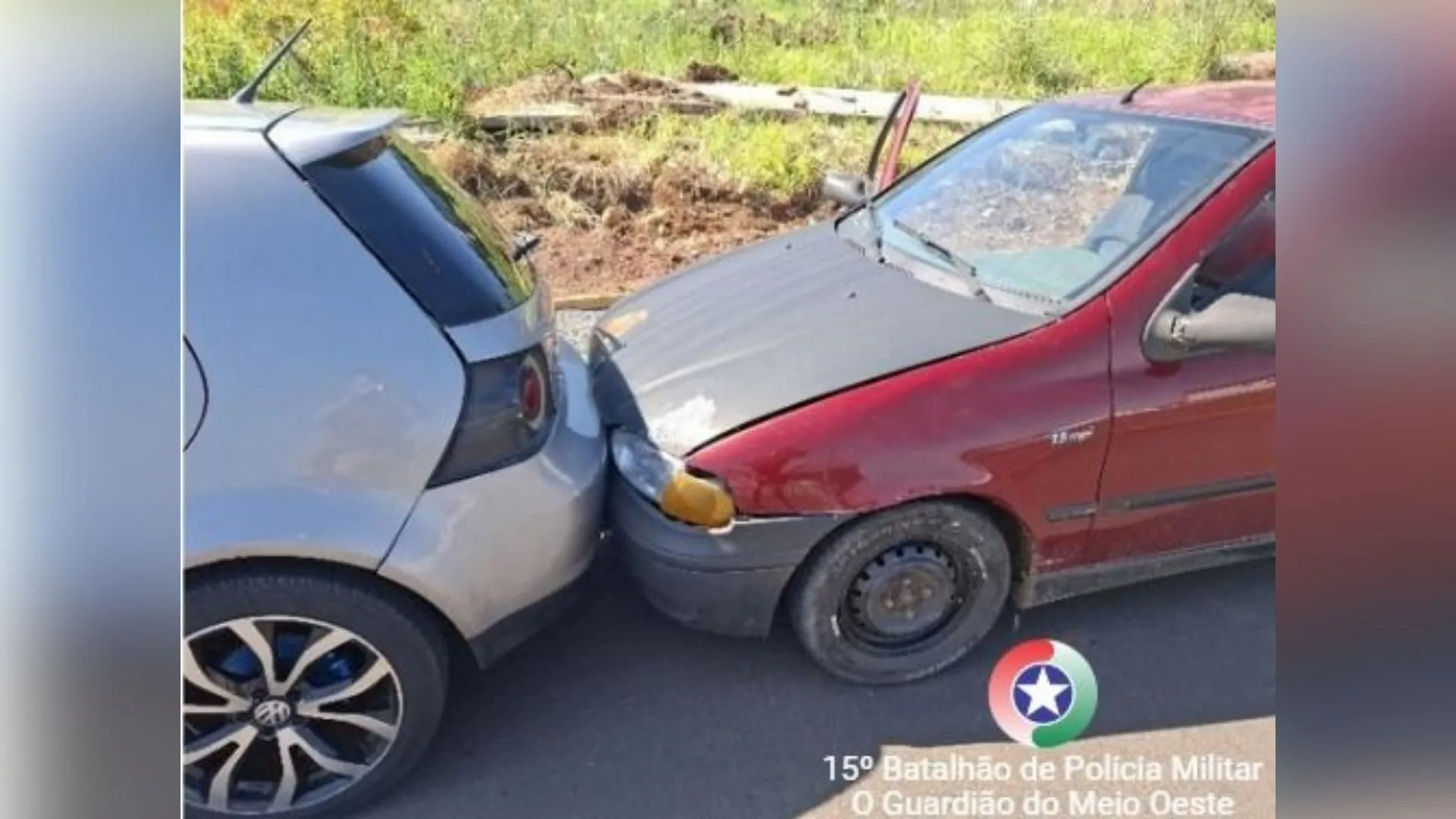 Motorista embriagado bate em carro estacionado no bairro Martello