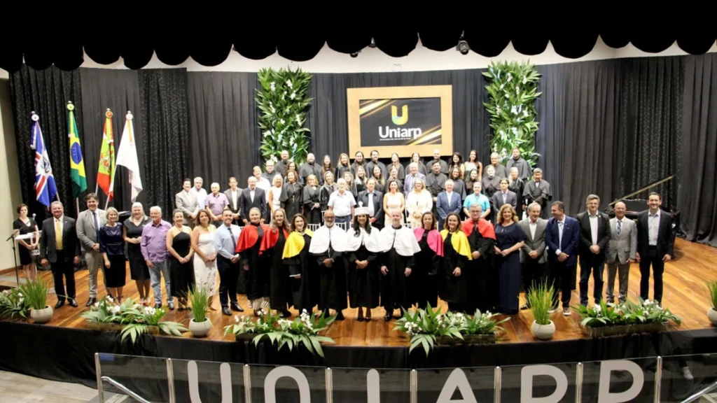 Uniarp empossa nova Diretoria Executiva, Conselhos e Reitoria