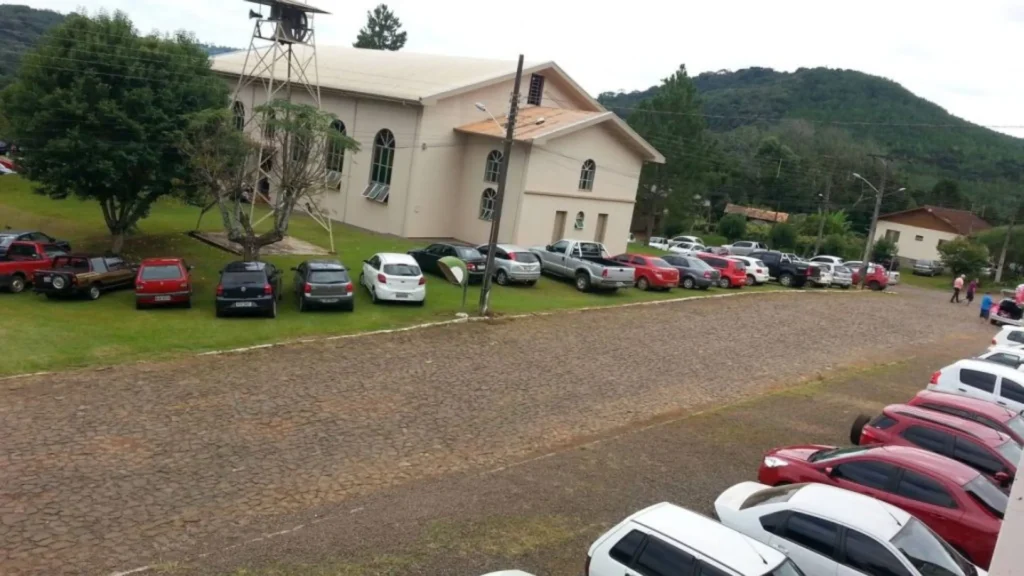 Romaria homenageia Padre Hermenegildo em Ipomeia