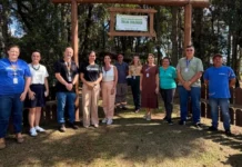 Reitoria da Uniarp visita Horto Municipal e debate parcerias