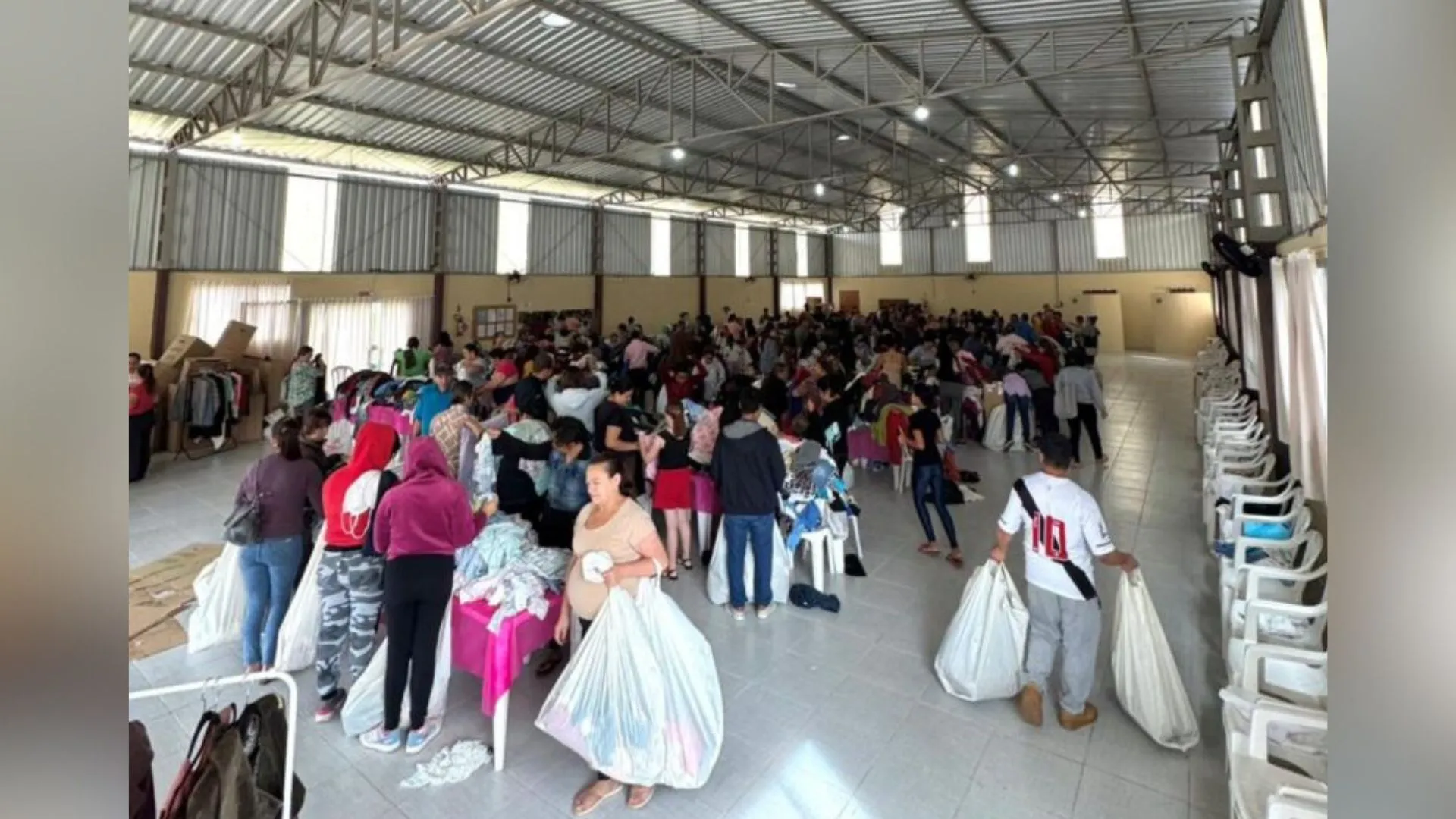 4º Varal Solidário atende 250 pessoas em Lebon Régis