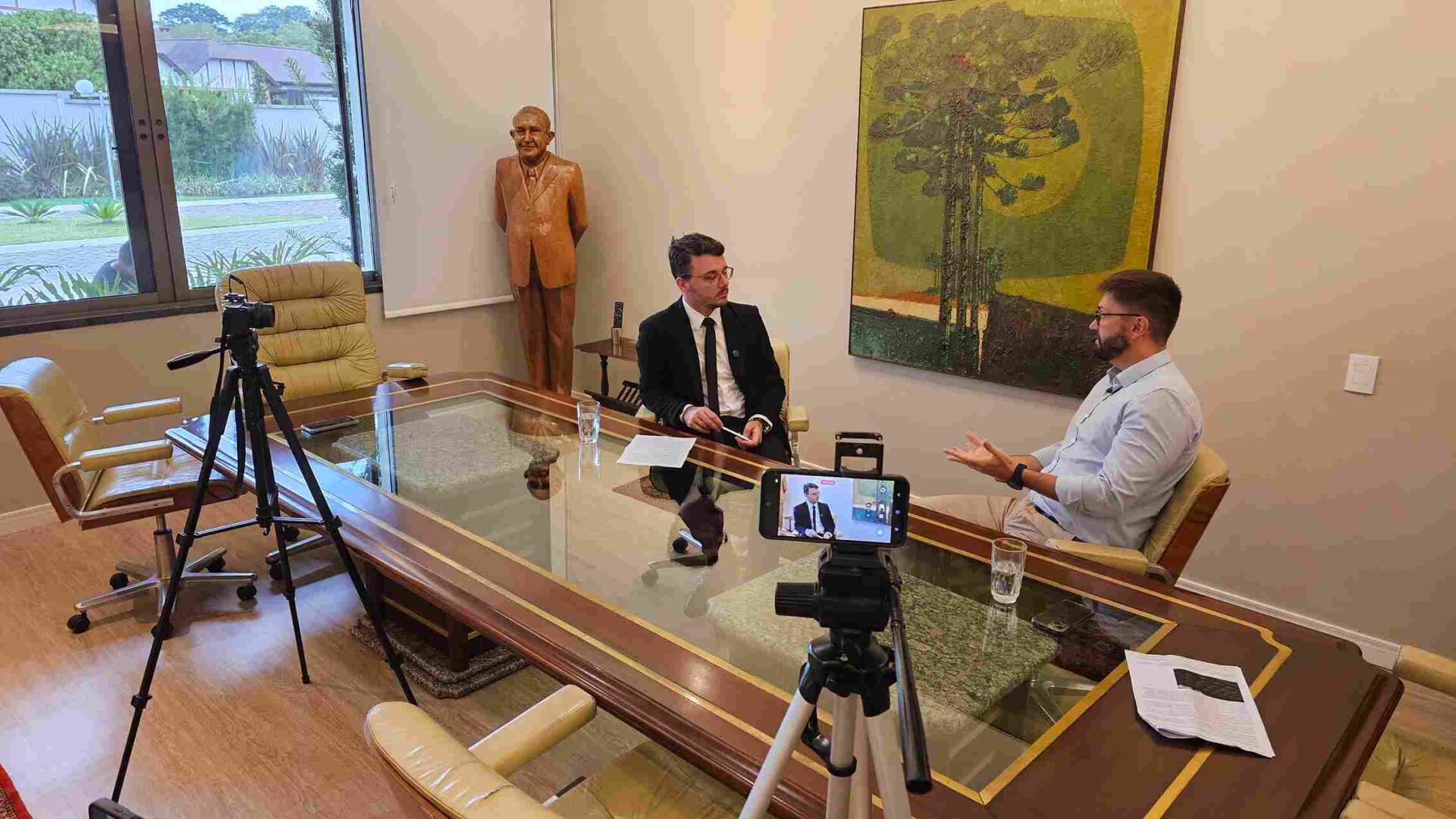 Regulamentação das redes sociais volta ao centro do debate no Brasil