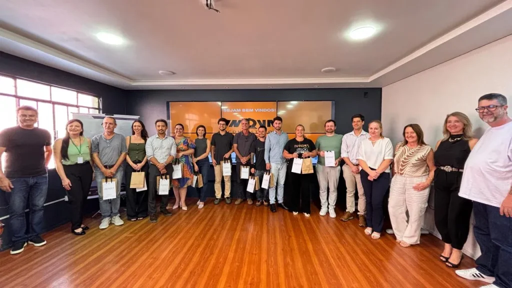 Inova Contestado Lab acelera 14 startups com empresa Viposa